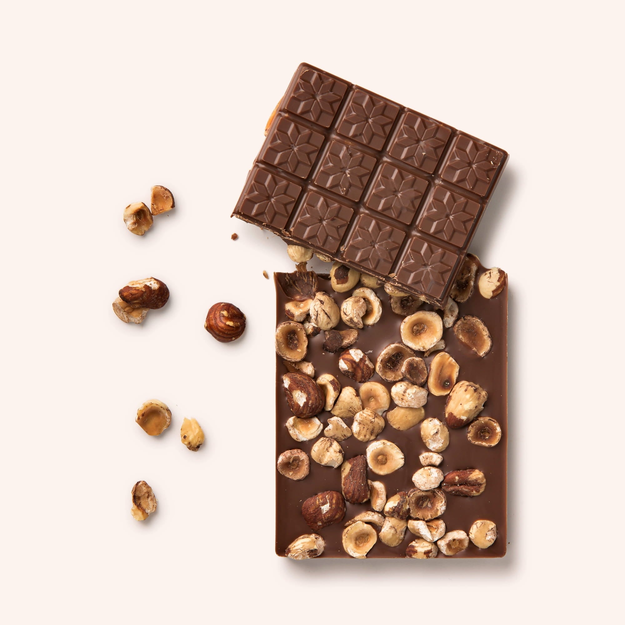 Chocolate bar Hazelnuts milk